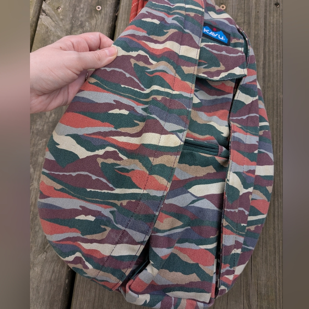 Kavu Slingback Rope Bag in Rolling Hills Print - Picture 2 of 6
